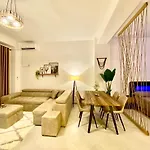 Luxury In City Center * Durrës