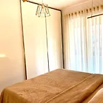Lägenhet Luxury In City Center Durrës