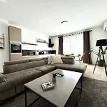 Luxury In City Center Lägenhet