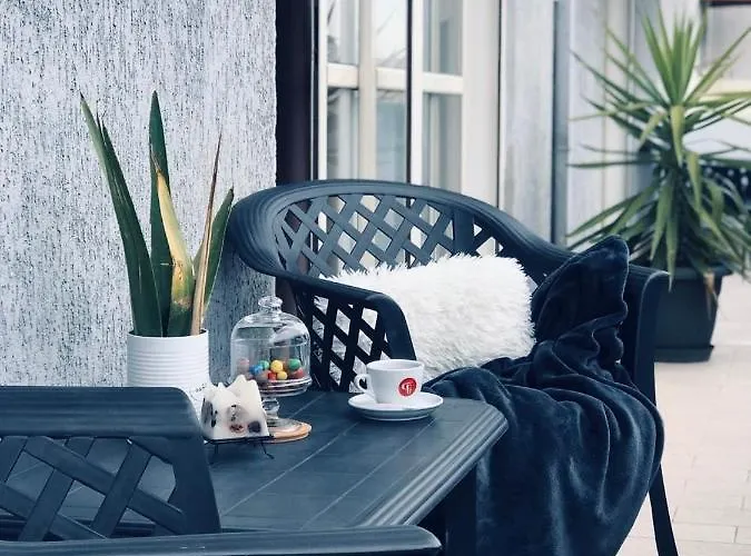 Luxury In City Center Apartman
