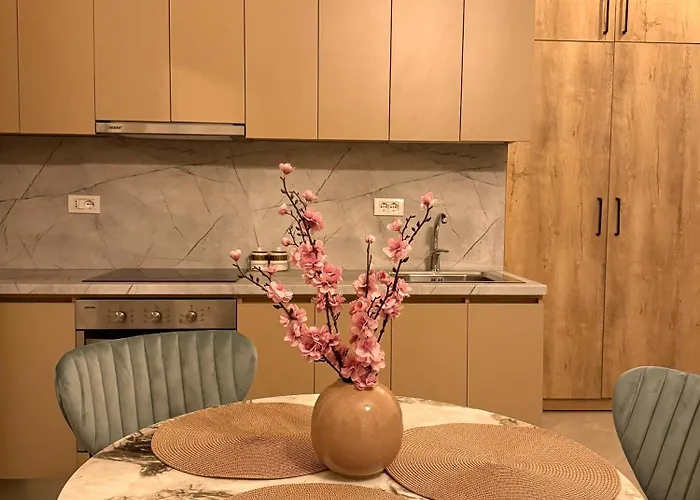 Luxury In City Center Apartman *