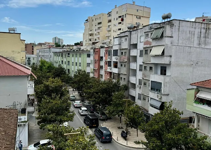 Luxury In City Center Apartman