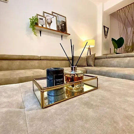 Luxury In City Center *