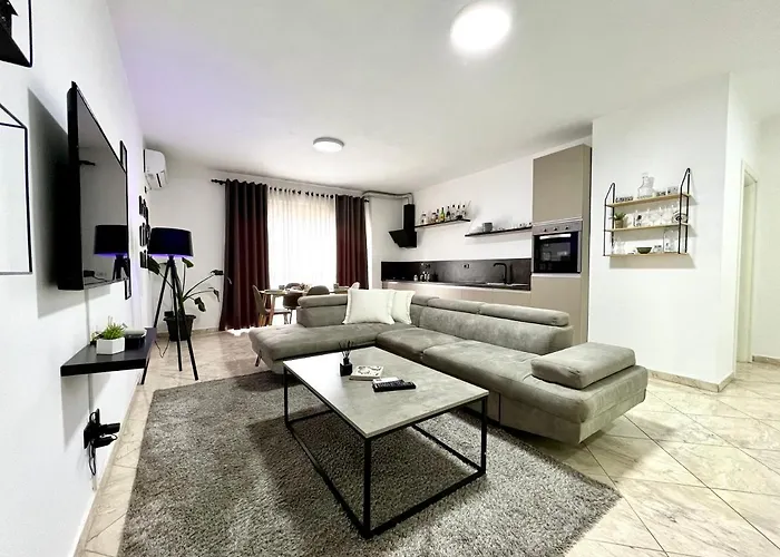 Luxury In City Center دراس